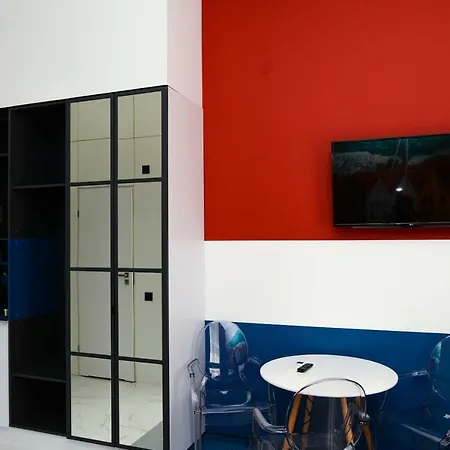 Cities Gallery 3*