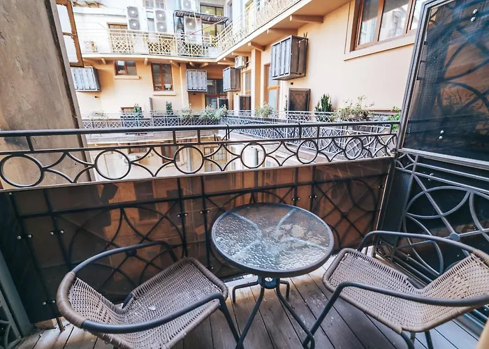 Cities Gallery Aparthotel